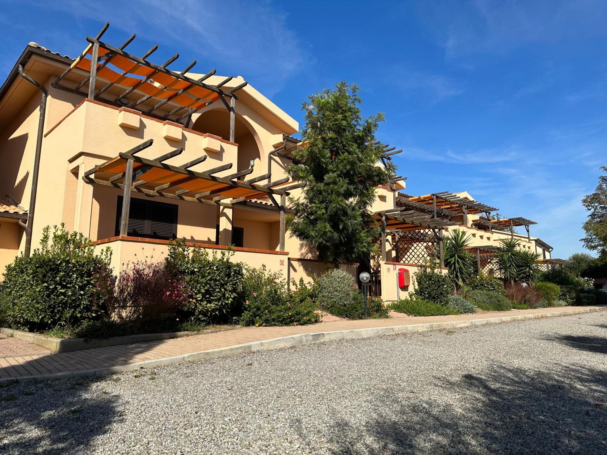 Residence Talamone Il Poderino Exterior foto